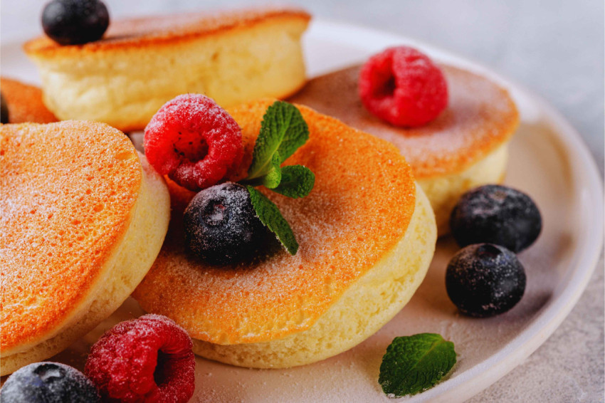 Japanese Pancakes with Berries 4K Wallpaper